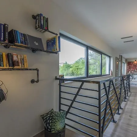 Vinomore Comfortable Tar-Vabriga